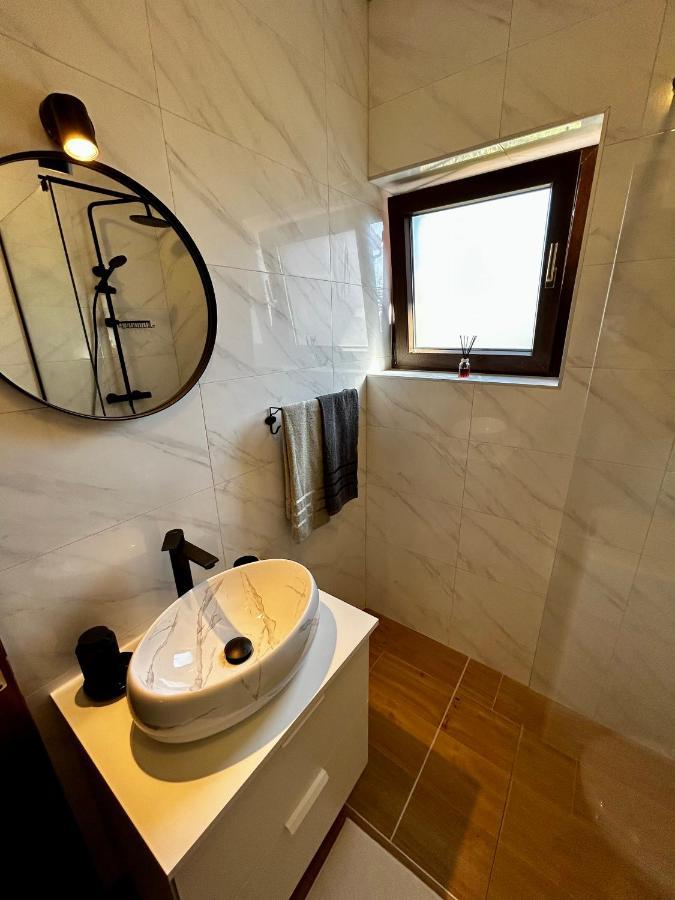 Elentoni Apartment Fazana Bagian luar foto